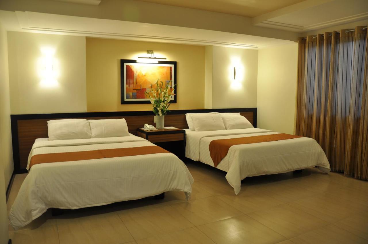 O Hotel Bacolod Exterior photo